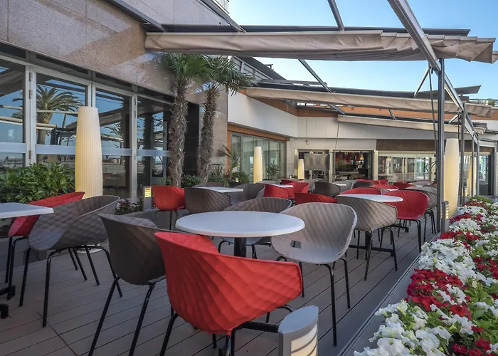 Rosamar & 4*s מלון